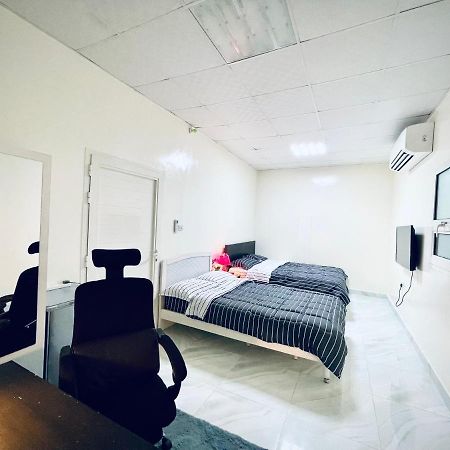 Private 2Bedroom Villa With T&B And Kitchenette Near Abu Dhabi International Airport Extérieur photo